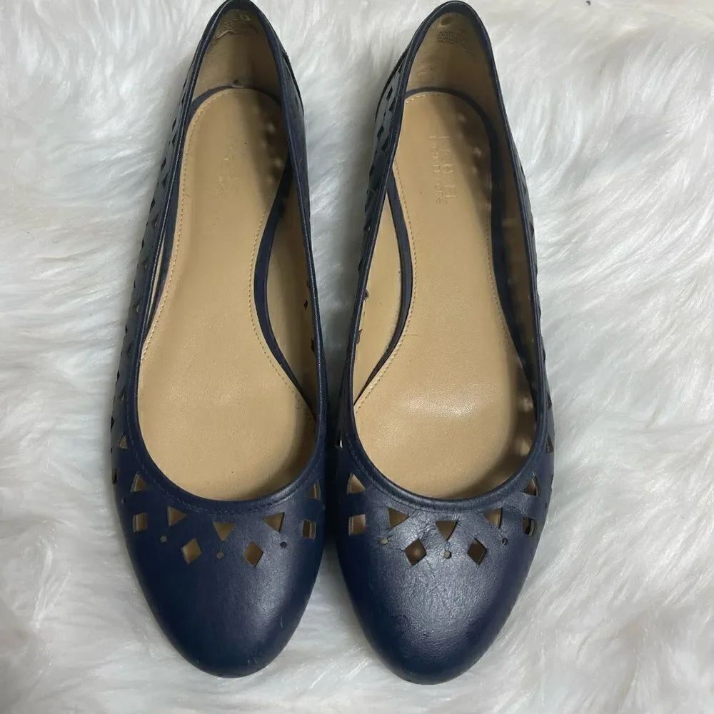 Michael Kors leather Navy blue laser cut slip on flats round toe size 7